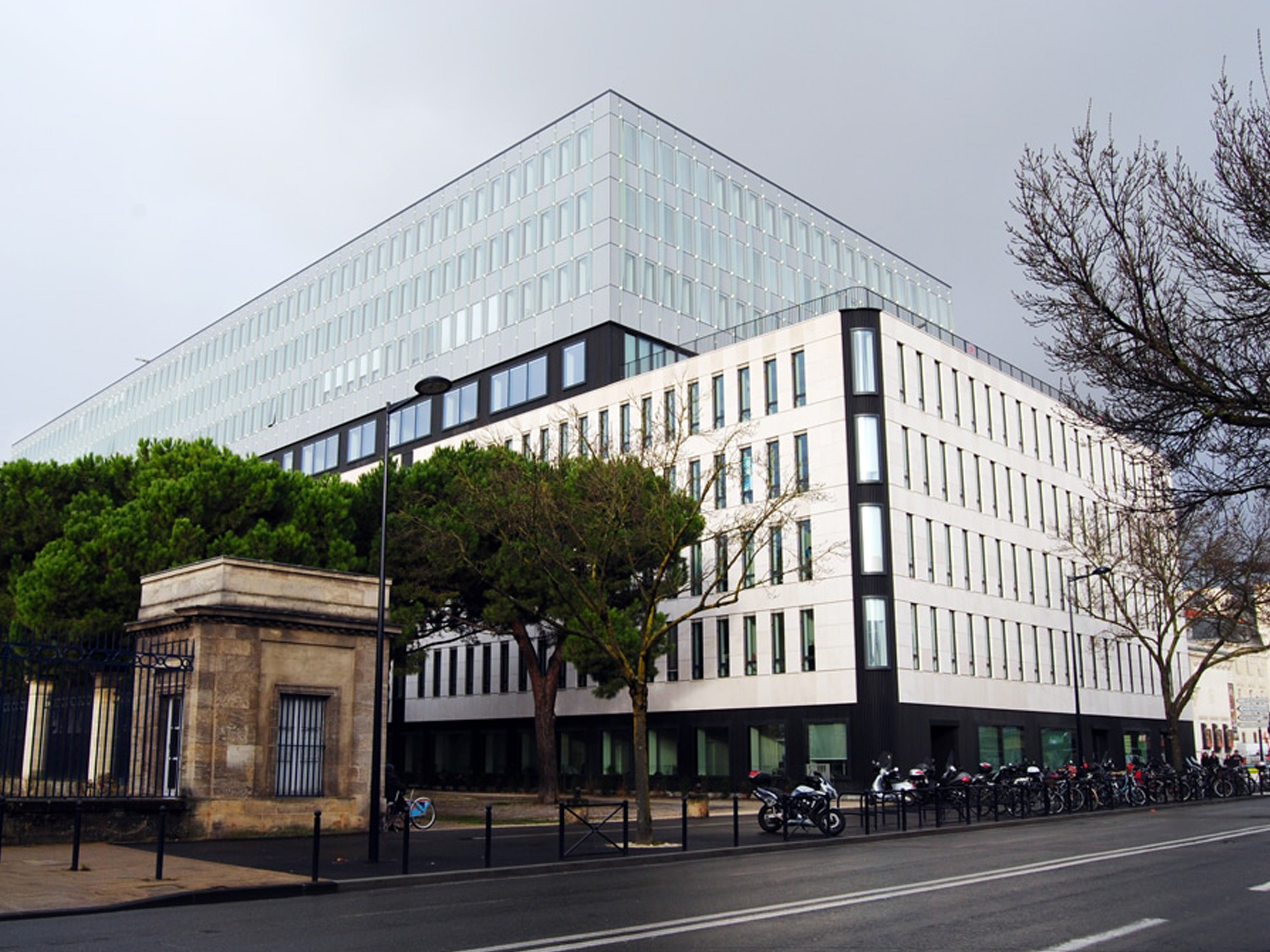 Un agent de la ville de Bordeaux mis en examen pour « complicité de viols et d’agressions sexuelles sur mineur »