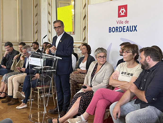 Pierre Hurmic, une dernière conférence de rentrée sans entrée en mêlée