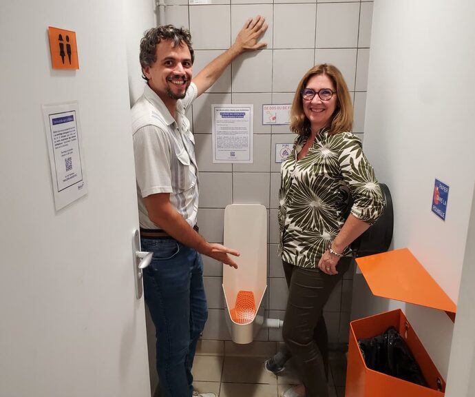 Les hérauts des toilettes sans eau en mission