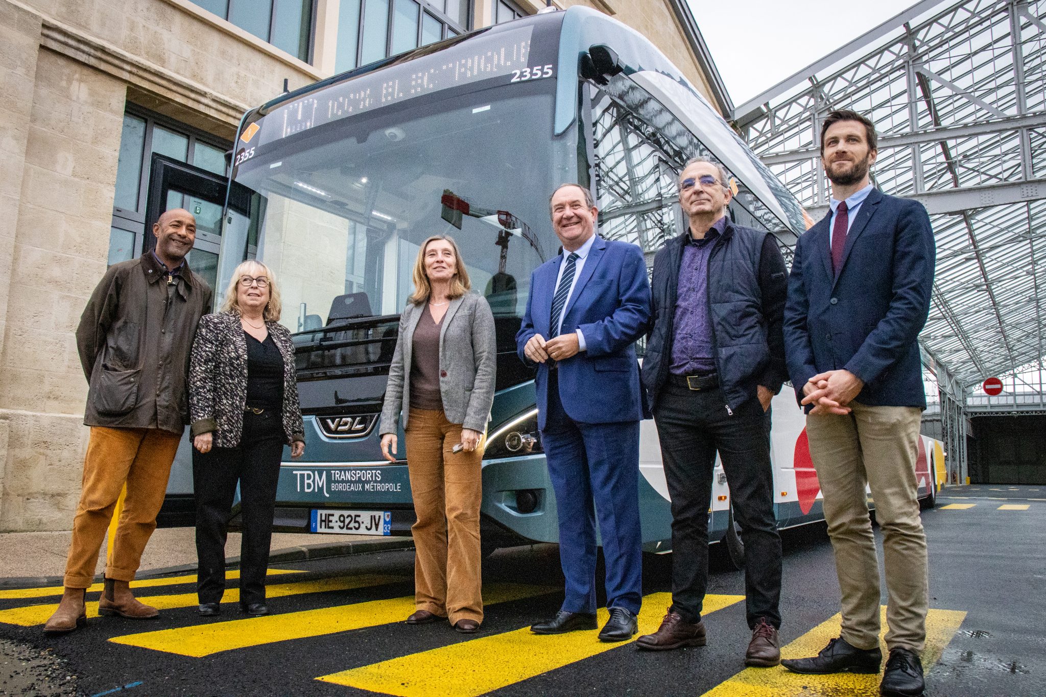 Bus électriques et nouvelles lignes de tram et de bus express dans les starts à Bordeaux