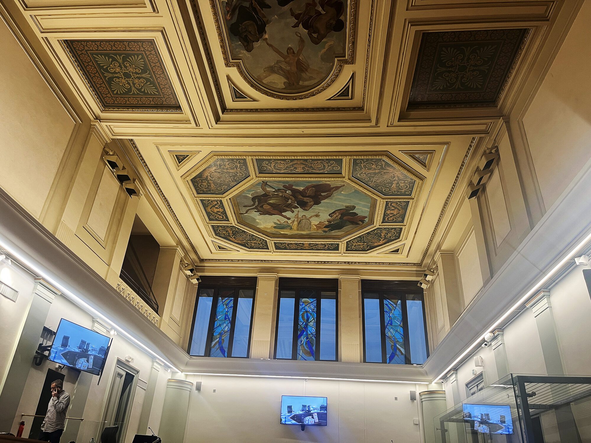 Souffrant d’un post-partum sévère, une mère condamnée à 18 ans de prison pour le meurtre de ses jumelles