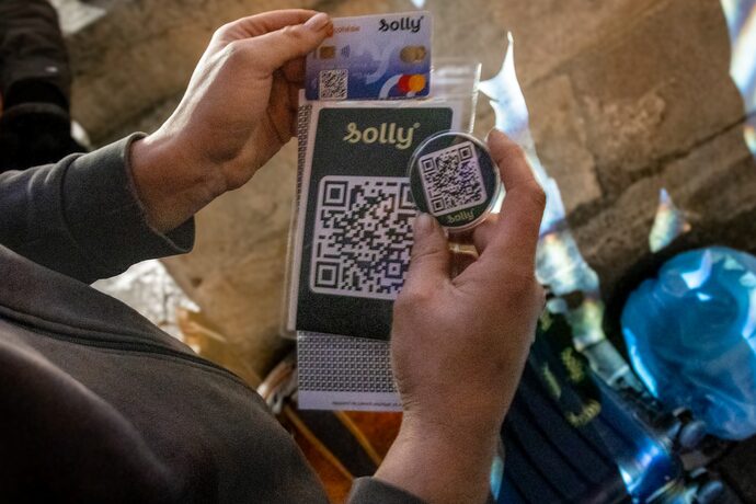 Solly lance une carte bancaire pour faciliter les dons aux sans-abri à Bordeaux
