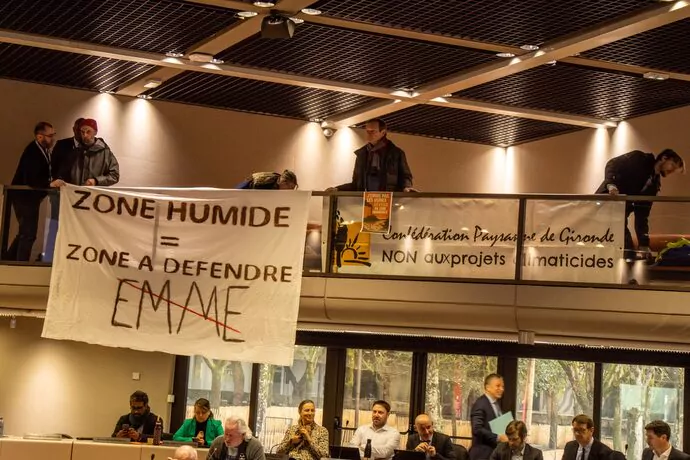 EMME : les opposants au projet essaient de se faire entendre du conseil de Bordeaux Métropole