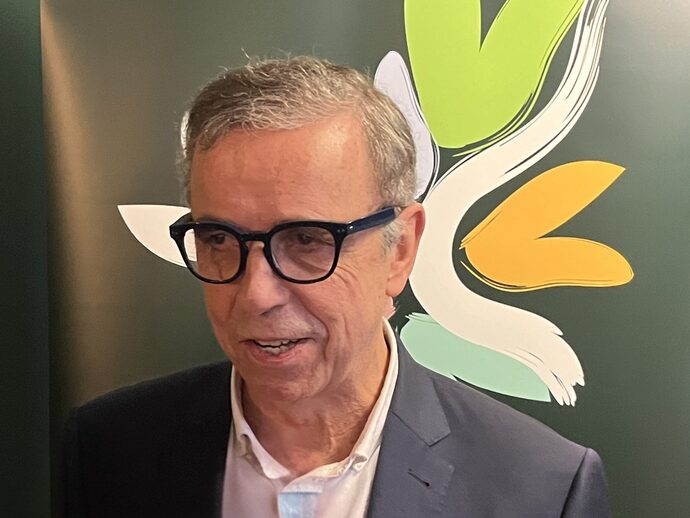 Pierre Hurmic candidat à sa succession : « Le maire que je suis est un Bordelais, juste un Bordelais »