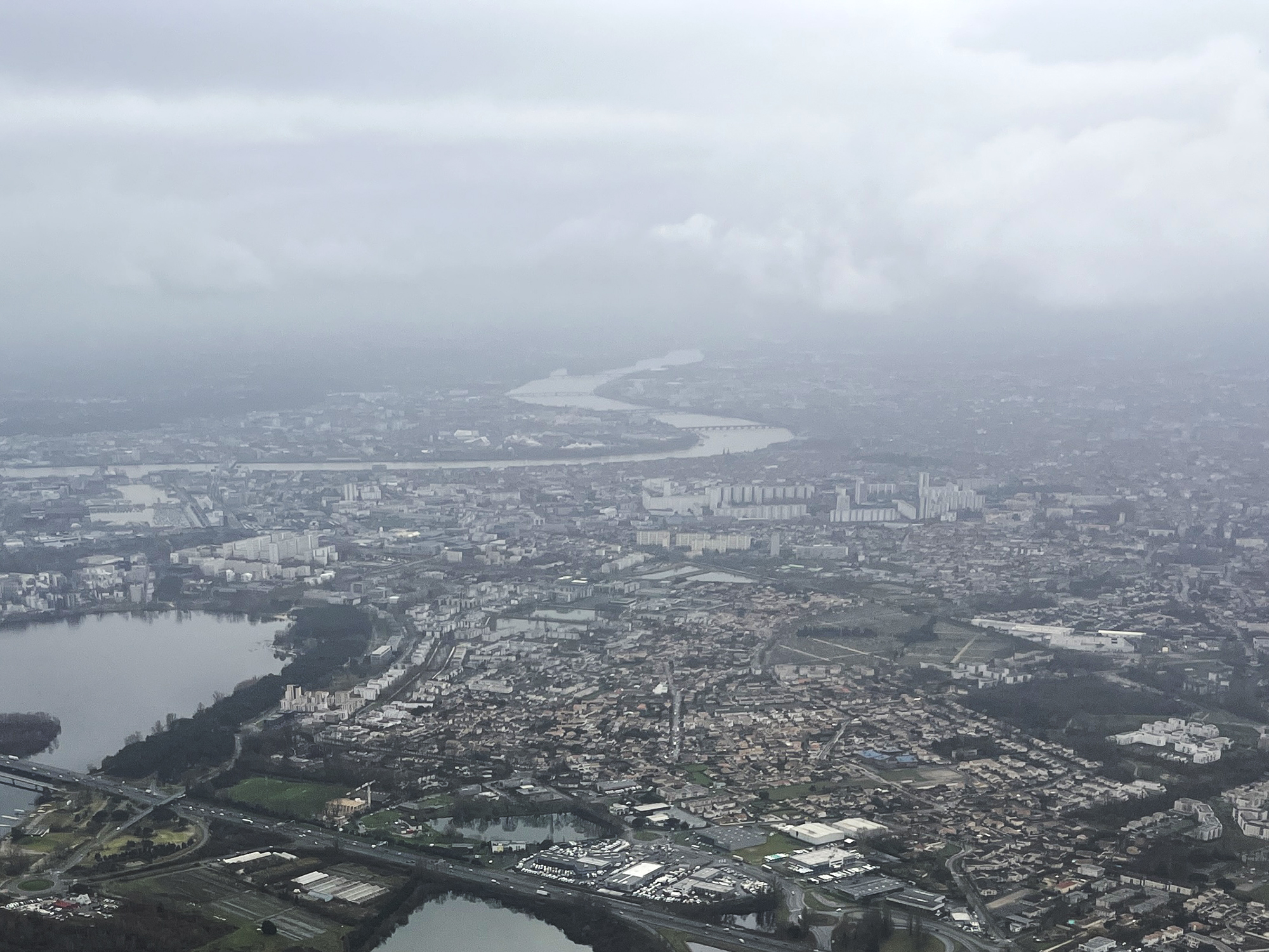 Des inondations record redoutées à Bordeaux, la mairie déclenche son plan communal de sauvegarde