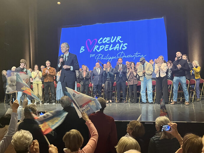 Philippe Dessertine promet d&rsquo; « inventer un avenir extraordinaire » (de droite) à Bordeaux